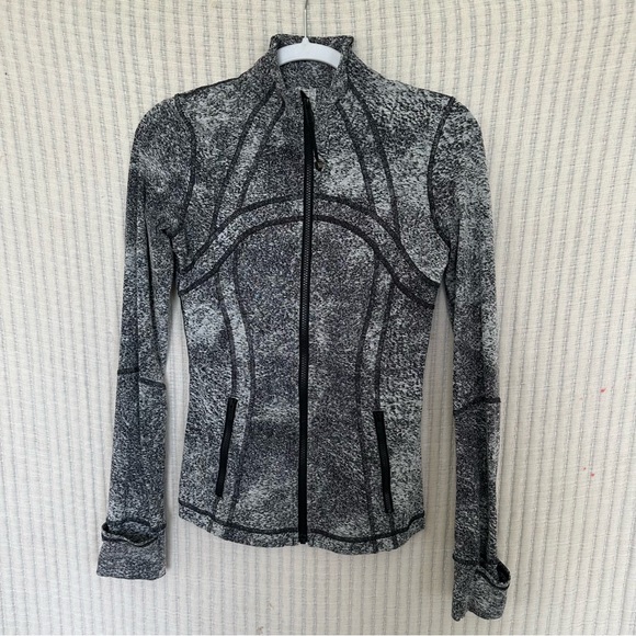 Lululemon Define Jacket (Size: 6) - Picture 6 of 11